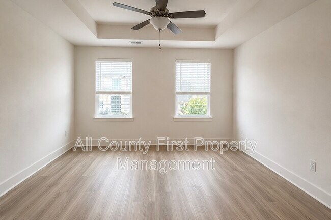Building Photo - 5788 Calle Vis Dr