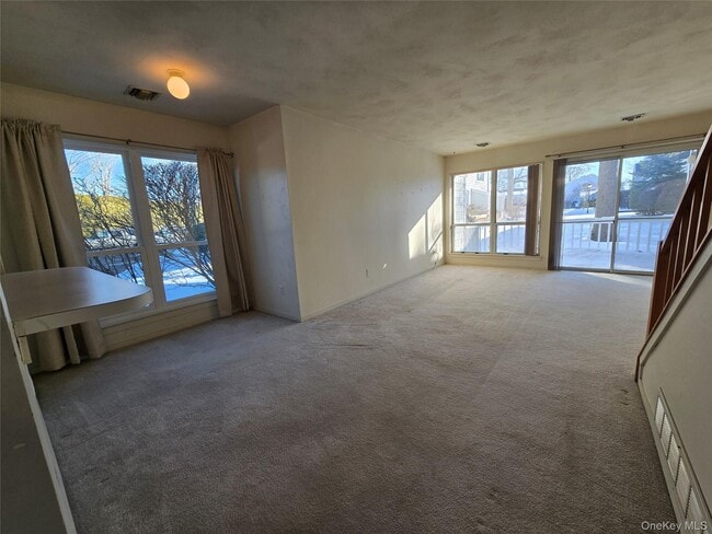 Building Photo - 220 Montauk Hwy