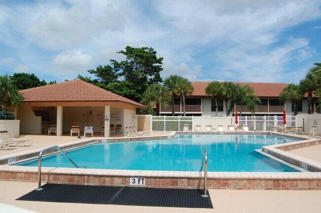 Building Photo - 605 Brackenwood Cove