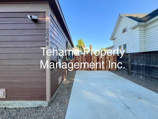 Building Photo - 304 Jefferson St