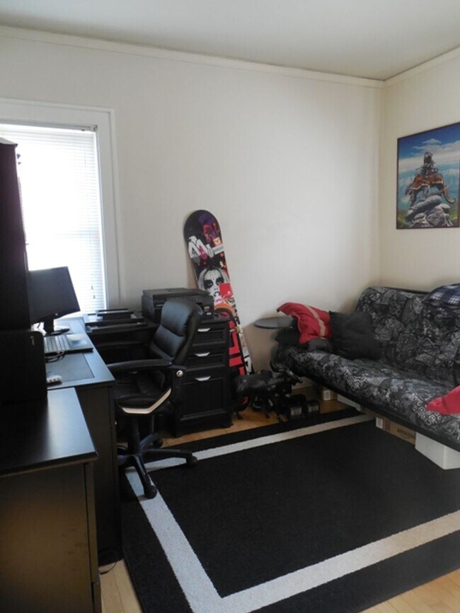 Building Photo - 5923
