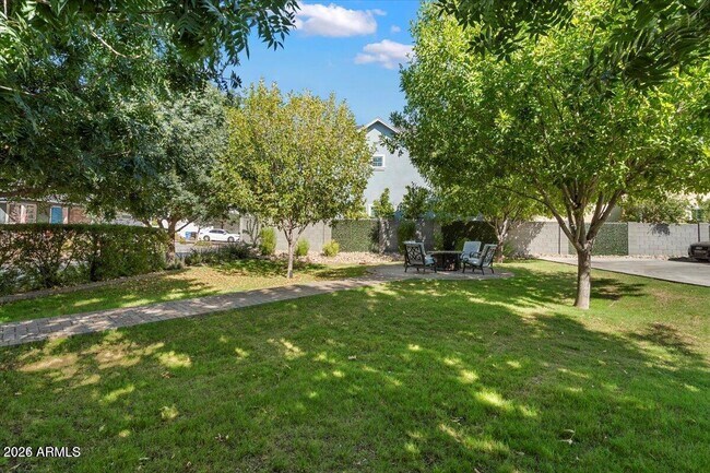 Building Photo - 710 E Boca Raton Rd