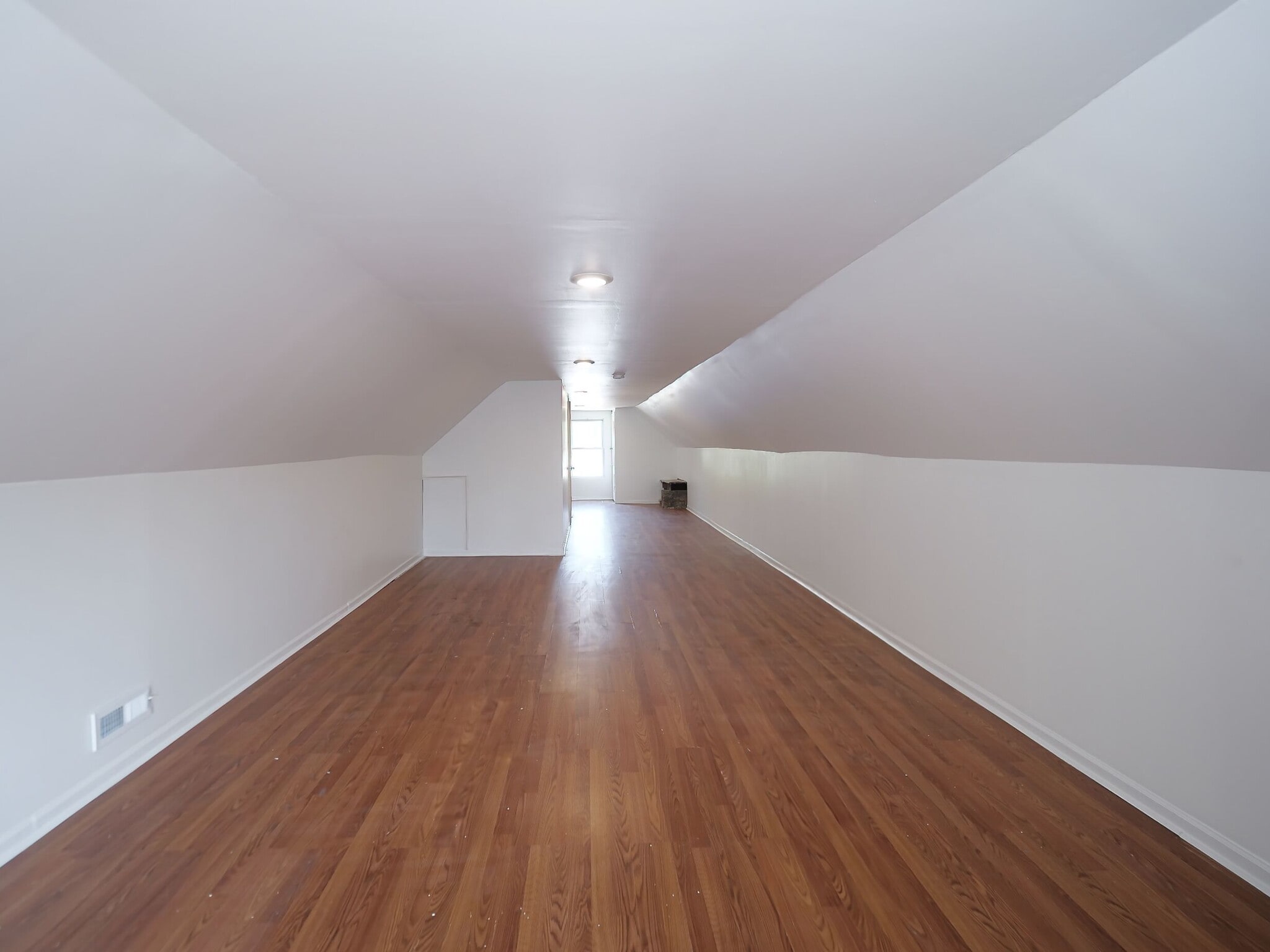 Can be 1 or 2 bedrooms - 5351 S Laflin St