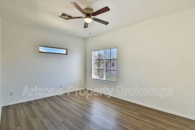 Building Photo - 13264 W Ventura St