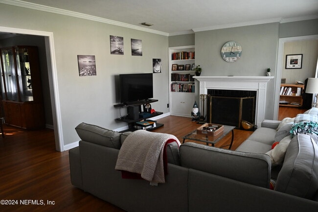 Building Photo - 5054 Pirates Cove Rd