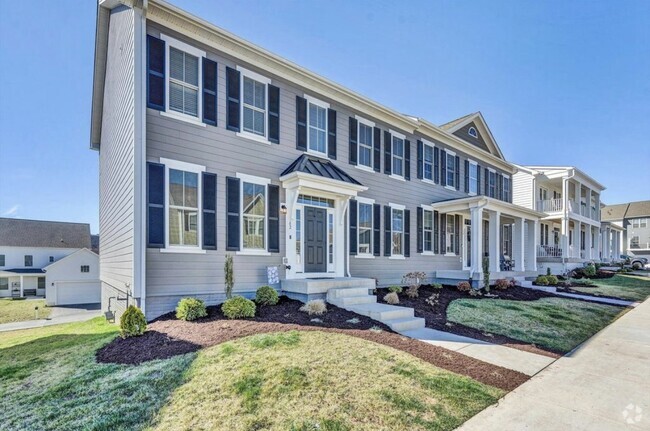 Building Photo - 62 Boxwood Ln