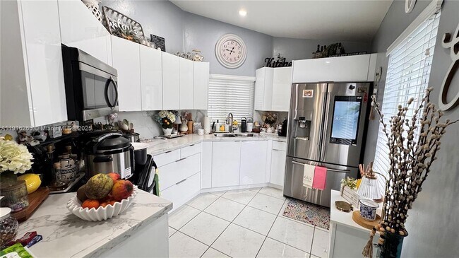 Building Photo - 24980 SW 127th Ct