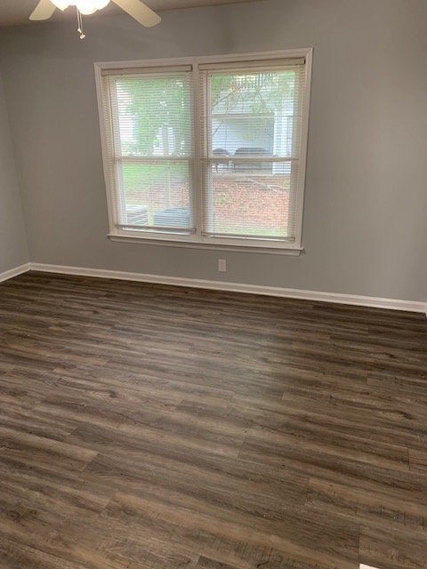 Building Photo - "Charming 2-Bed Condo Oasis with Fireplace...