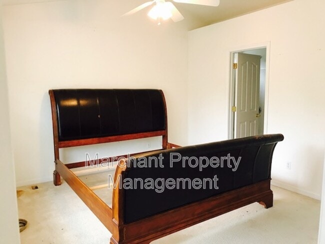 Building Photo - 776 Waterbrook Ln