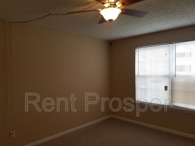 Building Photo - 3729 S Lake Orlando Pkwy