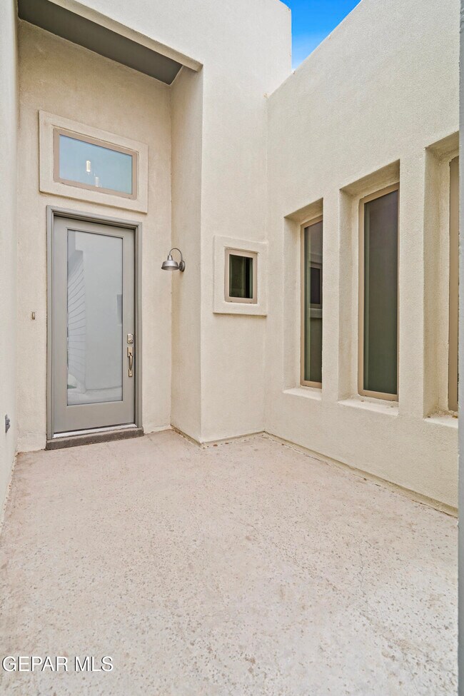 Building Photo - 7348 Mule Team Dr