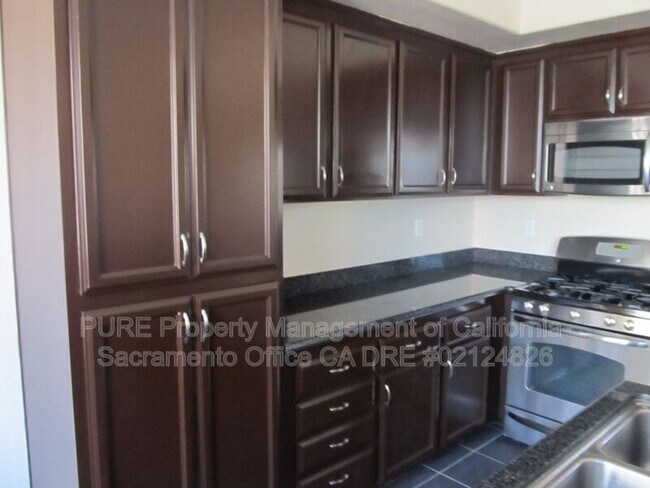 Building Photo - 1749 Camino Real Way