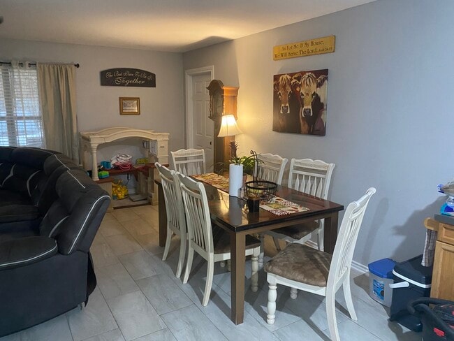 Building Photo - 7403 Pleasant Rdg Rd