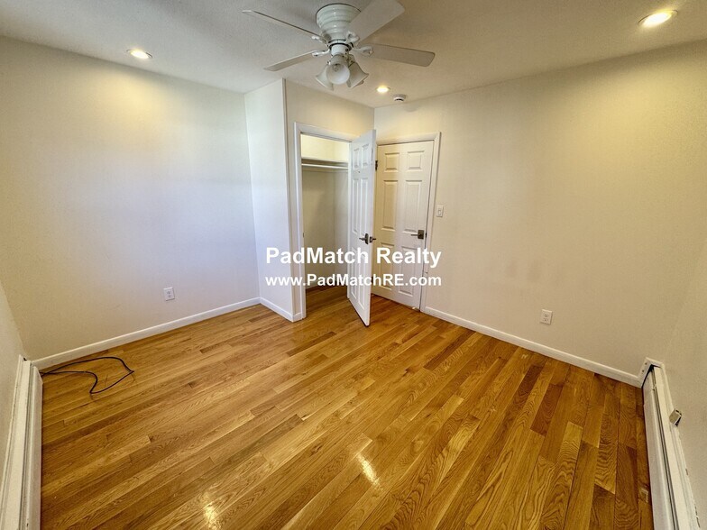 Building Photo - 49 Boylston St