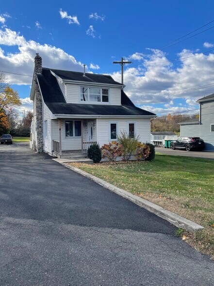 Primary Photo - 2132 Durham Rd