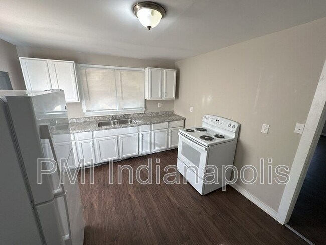 Building Photo - 2107 N Spencer Ave