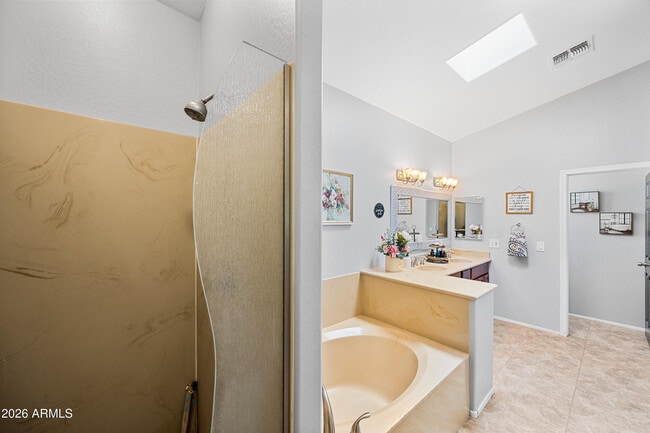 Building Photo - 6634 N 176th Ave