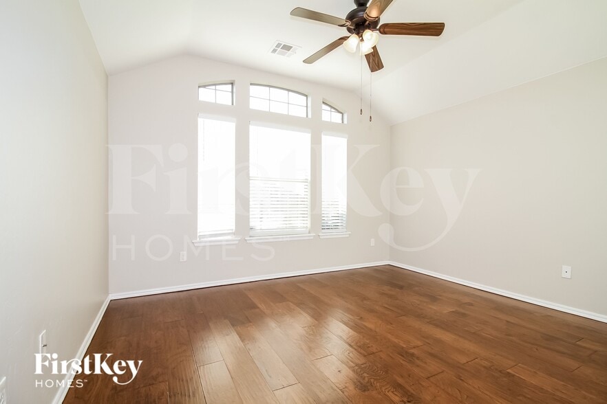 Building Photo - 4529 Oasis Ct