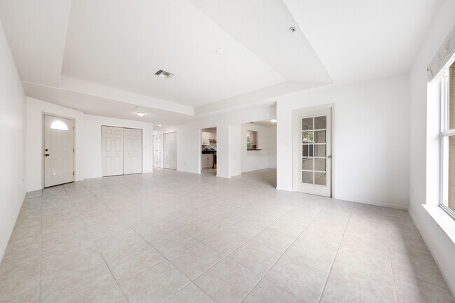 Building Photo - 371 Bobby Jones Rd