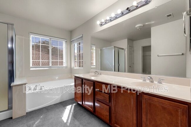 Building Photo - 2447 Anqua Dr