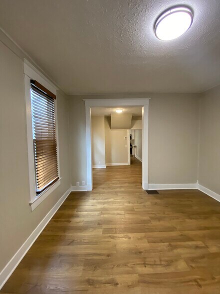 Building Photo - 642 Perrin Ave