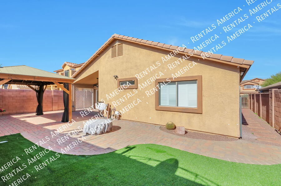 Building Photo - 219 W Calle Patio Lindo