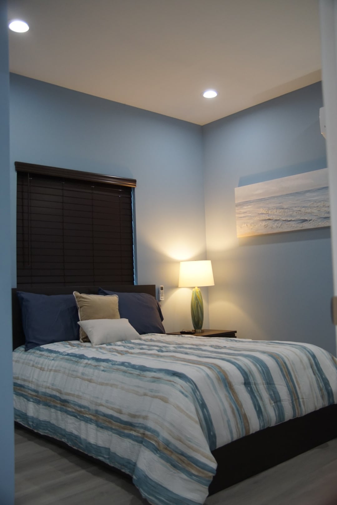 Building Photo - 1850 Lees Ave