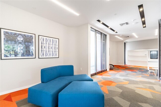 Building Photo - 9 Island Ave