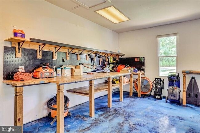 Building Photo - 2601 Seskey Glen Ct