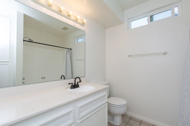 Building Photo - Spacious 3 Bed/ 2 Bath Home Nestled In Tranquil Setting in Spring Valley