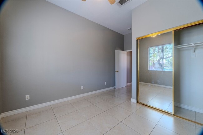 Building Photo - 2804 W Agate Ave