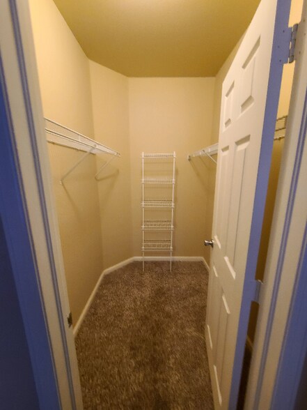 Building Photo - 7462 S Quail Cir