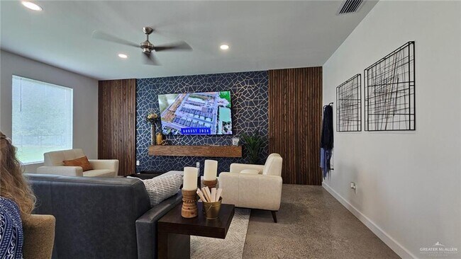 Building Photo - 28 Jenna Ln