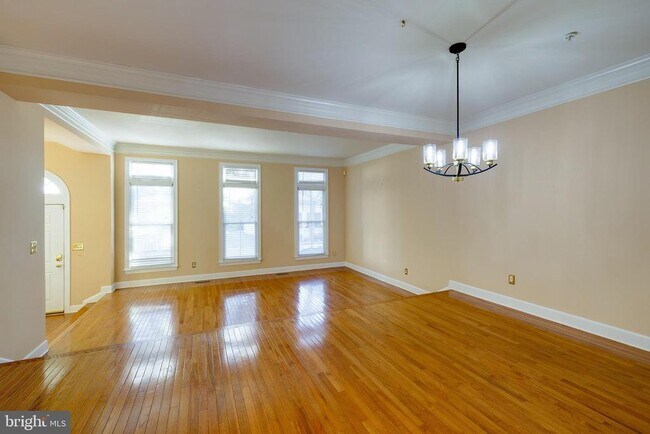 Building Photo - 303 Inspiration Ln