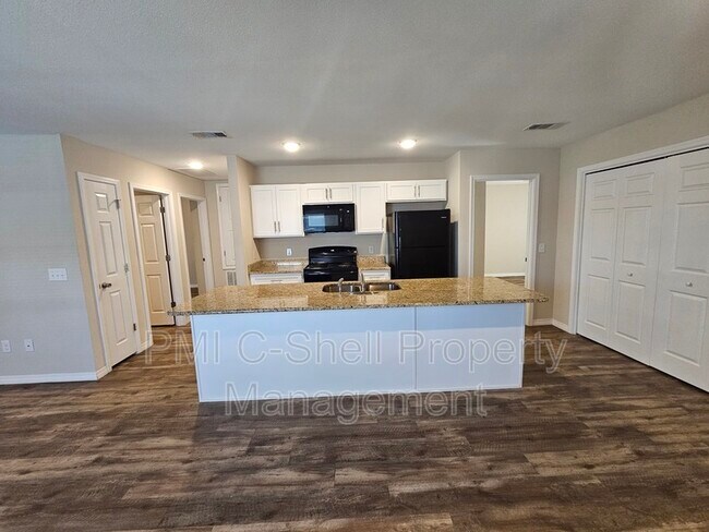 Building Photo - 2211 Forsyth St