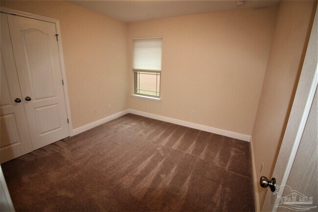 Building Photo - 632 Edith Ln