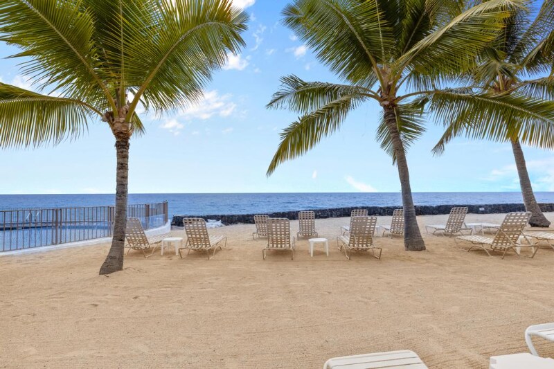 Building Photo - 75-6082-6082 Ali‘i Dr