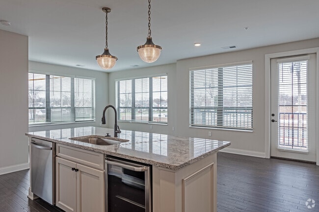 Floor Plan C3- 3 Br, 2 Ba - 1,340 SF - Fairfax