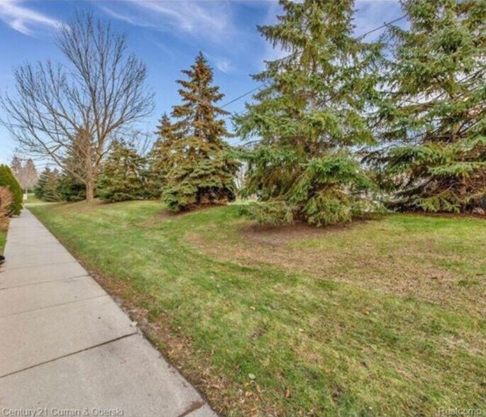 Building Photo - 24026 Wedgewood Cir