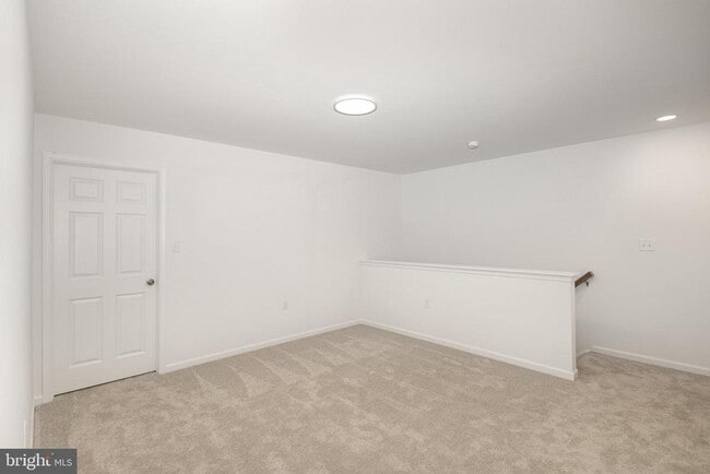 Building Photo - 7880 Briarwood Dr