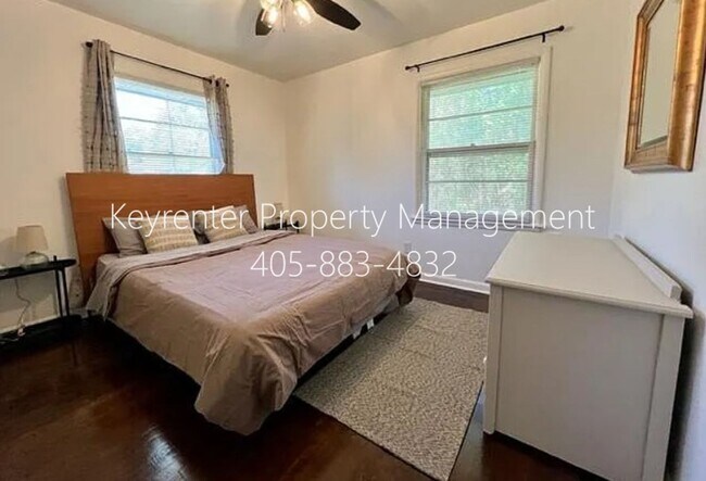 Building Photo - Completely Renovated 3 Bedroom close to OU Campus!! LAWNCARE INCLUDED!!