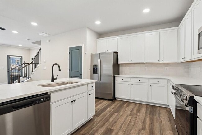 Building Photo - 4096 Island View Dr