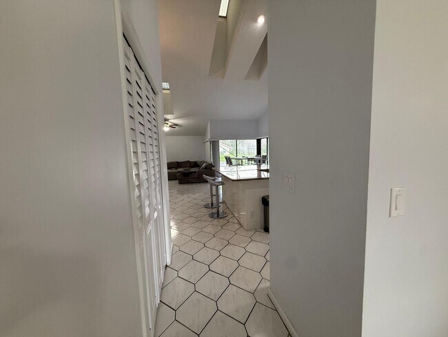 Building Photo - 14544 Autumn Ave