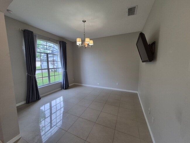 Building Photo - 5403 Loma Vista Loop
