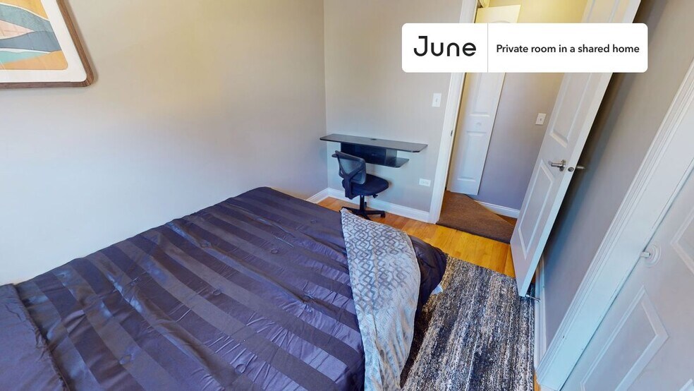 Building Photo - Private bedroom in 3 bed/1 bath Home