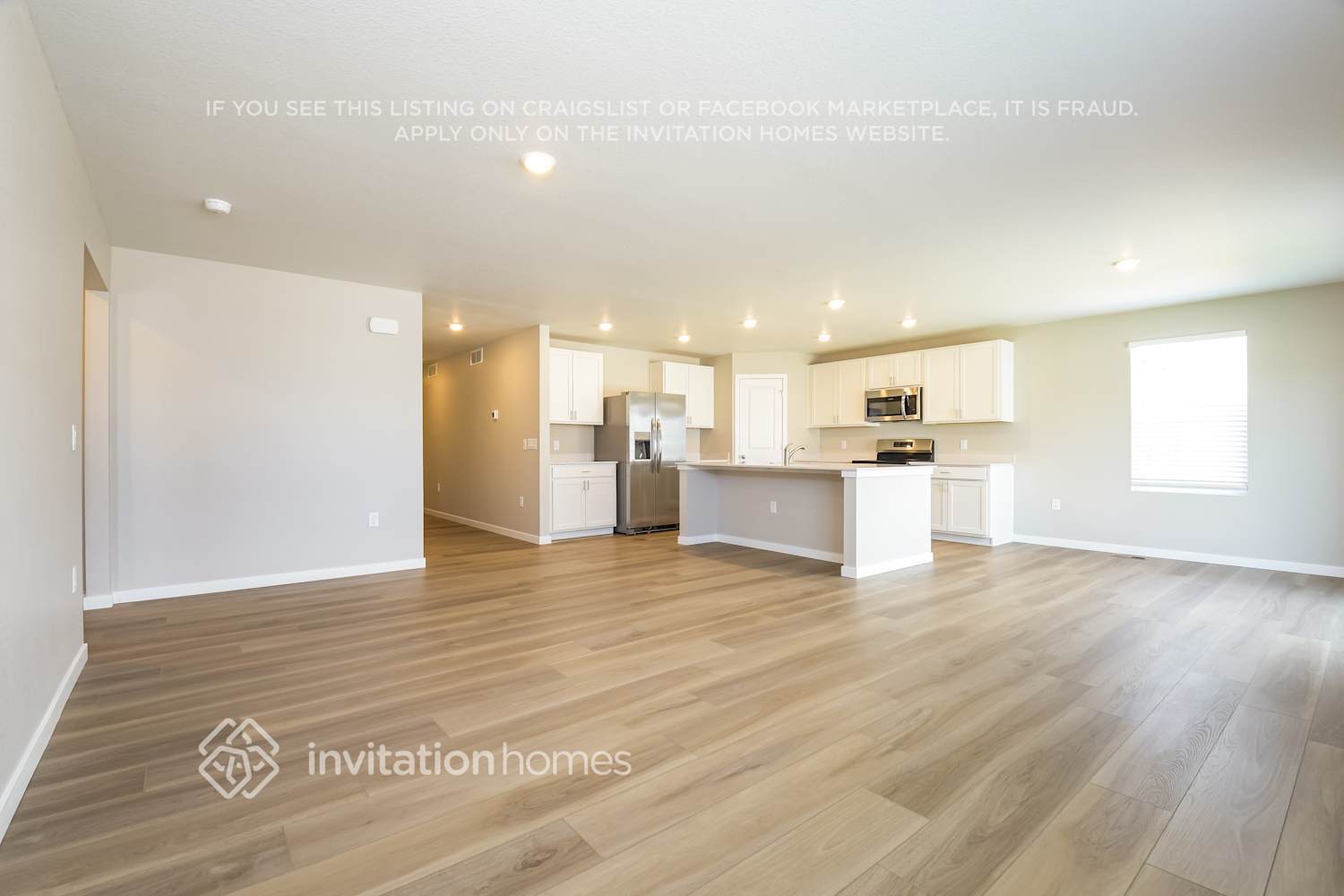 Building Photo - 22017 E 39th Pl