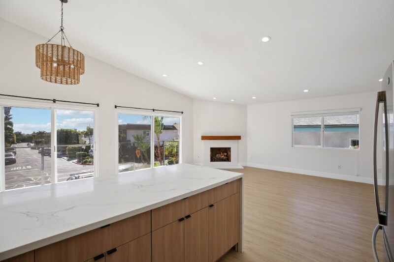 Building Photo - 25051 La Cresta Dr