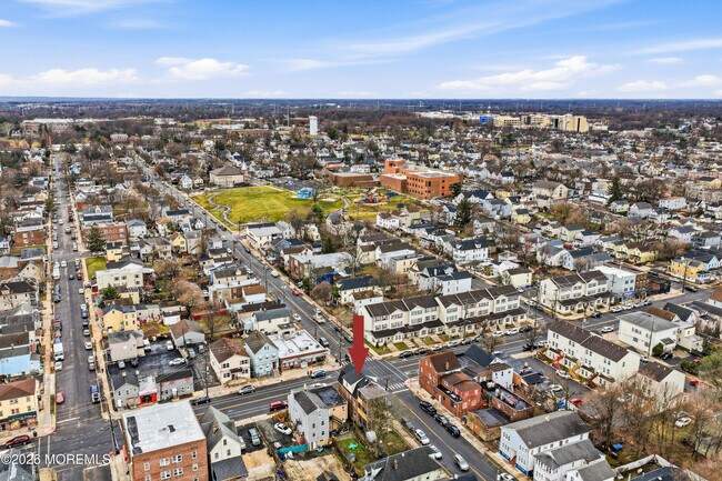 Building Photo - 115 Remsen Ave