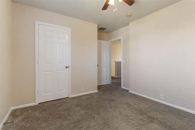 Building Photo - 401 Spruce Dr