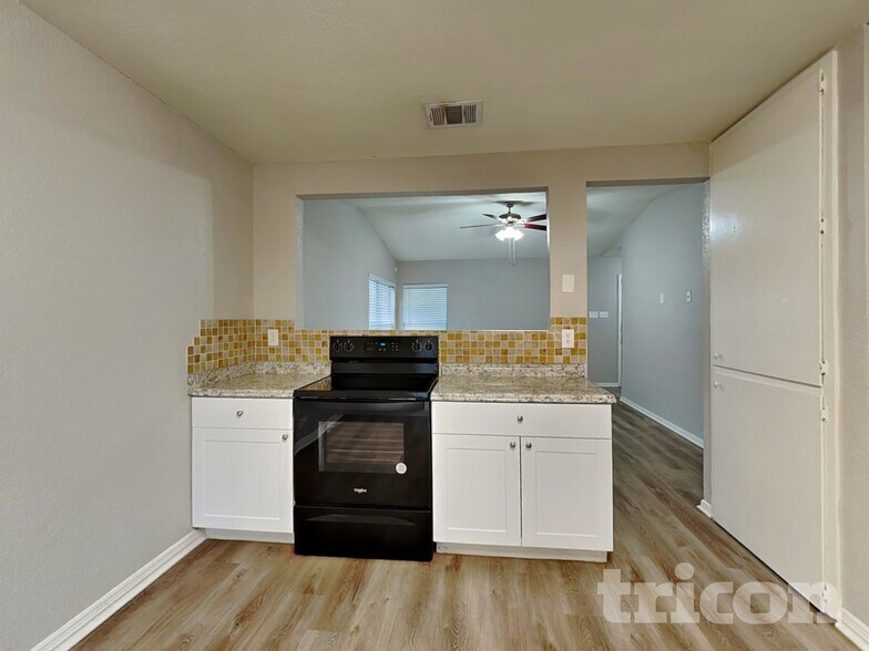 Building Photo - 9506 Sugarloaf Dr